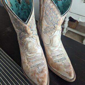 Super cute Corral real leather distressed white booties size 8.5